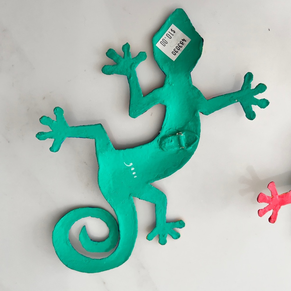 Metal Gecko Wall Art Handmade Recycled Haiti Signed Pack 2 NWT - Picture 11 of 17